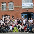 aKademy todos manos en alto