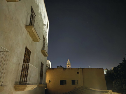 Desde Temple es pot veure el campanar de l'església del Socors