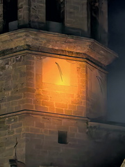 Rellotge de sol colorejat amb leds canviants